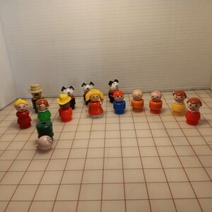Vintage Little People Kids Toy Figures Set Lot Of 13